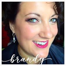 Keri Gilliam's Instagram, Twitter & Facebook