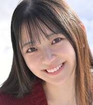 秋山美杏の顔写真