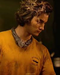 john b a little too fine this season😏 #johnb #sarahcameron #jjmaybank...