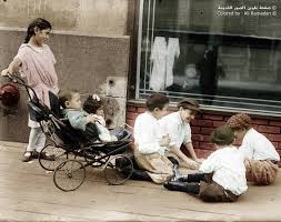 أطفال سوريون في الحي السوري نيويورك الولايات المتحدة الأمريكية بداية العشرينات syrian children in the syrian neighbor kids playing syrian children children