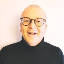 Wat als...de sales trainer geen sales training geeft? 🤔 Townsend Wardlaw  was jaren lang één van de beste thought leaders als het gaat over verkoop  en prospectie. 🏆 (toen thought leaders nog