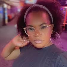 Latora Davis's Instagram, Twitter & Facebook