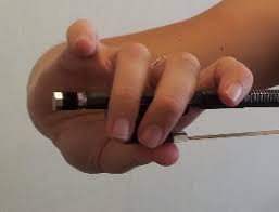 Learn how to place your fingers on the bow and practice your form with the aid of pens and pencils with this beginner's lesson by violin lab. Evolution Of Violin Bow Hold Violin Lounge