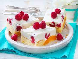 Heute habe ich einen kuchen der nach sommer schreit. Sommerkuchen Fruchtiges Fur Warme Tage Lecker