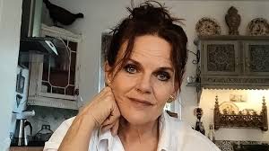 Catherine 'made-up' to be part of Holding crew