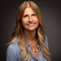 Denise Wedel's Instagram, Twitter & Facebook