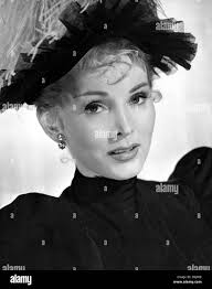 Zsa zsa gabor 1952 hi-res stock photography and images