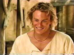 An english commoner (heath ledger) dons the armor of a dead jouster and , with the help of friends (mark addy, paul bettany, alan tudyk), co. A Knight S Tale World Images William Thatcher