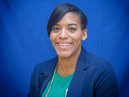 Amanda Baden's Instagram, Twitter & Facebook