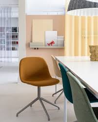 Minimal And Modern Office Space Interior Inspiration From Muuto The Fiber Side Chair Builds On Modern In 2020 Side Chairs Modern Office Space Office Space Inspiration