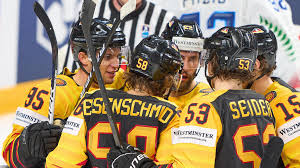 Seit 1930 wird die eishockey wm nun jährlich ausgetragen. Eishockey Wm 2021 Deutsches Eishockey Team Startet Mit Torfestival Gegen Italien