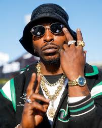 🌊 Leigh Dyer appreciation post 💛 Throwing it back to the sun, sand, and  unforgettable moments! 🤗#Baywatch #Hawaii #ThrowbackThursday #LeighDyer  #BestJobEver