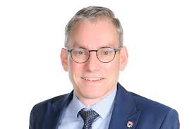 Cinderella hunt' after owner of shoe shop mends broken wedges left outside 