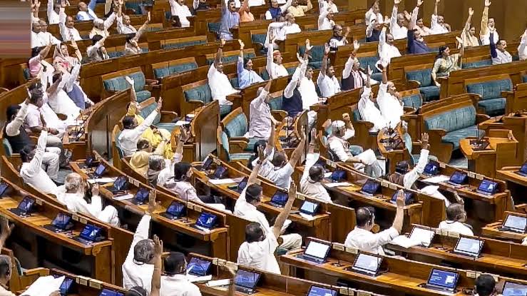 Lok Sabha Debates Public Examination Amendment Bill; Opposition Criticises Welcome Accorded to Former Education Minister