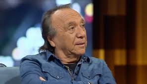 Para el amor no hay edad!: Wildo está en pareja con Erika Casas