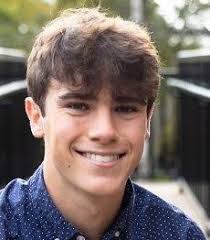 Andrew Straub's Instagram, Twitter & Facebook