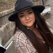 Amanda Rowley (@xamandaxrowleyx)