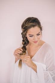45 Quick Last Minute Hairstyles For Working Women Haar Bruidskapsel Kapsel Bruiloft