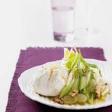 Schon in der antike wurde er als… Lowenzahnsalat Mit Trauben Rezept Essen Und Trinken