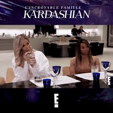 La famille kardashian accueille le nouveau né de kourtney, khloé essaie de comprendre pourquoi elle n'arrive pas à avoir d'enfant. Easy Tv Congo L Incroyable Famille Kardashian Facebook