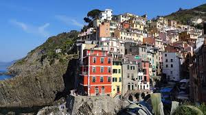 Serie de 3 terre cuite aux 3 personnages à l'antique. Cinque Terre 5 Dorfer An Einem Tag