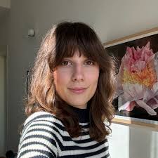 My ode to peonies 🥰 I once fell in love with this flower and couldn't  stop. #contemporaryartwork #contemporarypainting #artistinstudio  #flowerpaintings #aquarelle #watercolor #watercolorlove #acryliquepainting