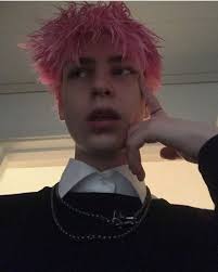 Text reads びしょうねん, or pretty boy. Pin By Raphael Bastarsdo On Meninos Red Hair Boy Pink Hair Guy Boys Haircuts
