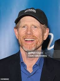 Leah Moyer's Instagram, Twitter & Facebook