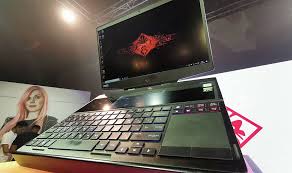 If you press the right arrow key, it shows on the right side of the split screen. Hp Launches New Dual Screen Omen X 2s Gaming Laptop In The Middle East Criticreviewer Com
