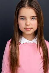 Mandy Noyes's Instagram, Twitter & Facebook