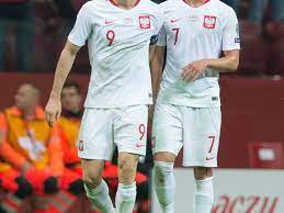 Player for @bvb09 ⚫️ and @fotballandslaget golden boy 2️⃣0️⃣2️⃣0️⃣ official twitter: Daily Schmankerl Would Bayern Munich Have Interest In Napoli S Arkadiusz Milik Borussia Dortmund S Erling Haaland Is Scoring At A Crazy Rate Robert Lewandowski Picks Up Another Award And More Bavarian Football