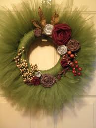 Tulle Knotted Around A Foam Ring Cute Wreath Crafts Diy Wreath Christmas Wreaths