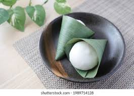 27 Sasa Mochi Images, Stock Photos & Vectors | Shutterstock