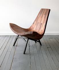 Holz Stuhl Skulpturales Design Zollt Historischem Gebaude Anerkennung Coole Mobel Holzdesign Und Stuhl Design