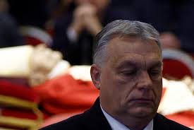 Pope Benedict: Thousands more mourners, including Hungary's Orban, bid  farewell