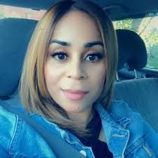 Betsy Remza's Instagram, Facebook & TikTok