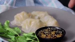 Olesi loyang dengan minyak goreng. Resep Hakau Ayam Youtube