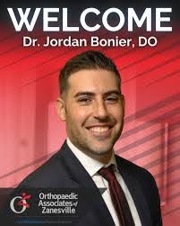 Sharon Rust's Instagram, Twitter & Facebook