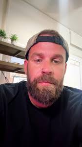 So I just stopped watching...... Shoutout to @sunnyandnoah for the  inspo!!!! #marriedlife #marriedlifebelike #husbandandwifecomedy  #funnycouple #couplegoals