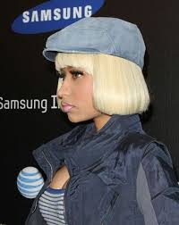 Nicki Minaj Wears A Platinum Blonde Bob Blunt Bangs Blonde Hair Inspiration Hair Beauty Blonde Bobs