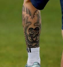 Conoce los tatuajes de messi en honor a su familia. á… Tatuajes De Messi Tatuajes Tattoos