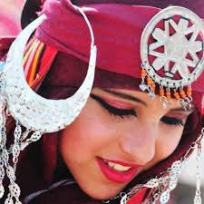 انا احمد من الشرقية اعيش بمنزل عائلى يتكون من انا وامى وخالتى زلها ولدين وبنتين وخالى وبنتة وتوفى خالى من سنة تقريبا ودول هيبقو ابطال القصة مقدما وهيظهر. Ø´ØªØ§ÙˆÙ‰ Ù„ÙŠØ¨ÙŠØ© Ù…ØµÙˆØ±Ø© Serajalilovely Twitter