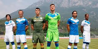 The total size of the downloadable vector file is 0.09 mb and it contains. Nuovo Logo Brescia Calcio Il Ruggito Del Leone E L Acronimo Bsfc
