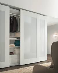 20 Ways How To Makeover Modern Closet Door Bedrooms Bedroom Closet Doors Modern Closet Doors Wardrobe Doors