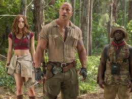 É por isso que esse reconhecimento fácil dos jovens do filme (o nerd, o atleta, a popular e a estranha) funciona, para que sejam vistos também naquele corpo totalmente diferente. Jumanji Bem Vindo A Selva Papo De Cinema