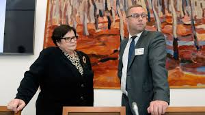 Července poté, co ve funkci skončil pavel zeman. Benesova Chtela Aby Po Zemanovi Vedl Zalobce Ustavni Soudce Fenyk Ten Odmitl Poslanci Si Zvou Ministryni Na Pohovor Hospodarske Noviny Ihned Cz