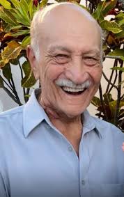 Familiares e amigos dão adeus a Juarez Oliveira