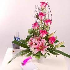 Pink Rose And Carnation Arrengement We Deliver Lilies Roses Flower Arrangements In Dubai Ua Flower Arrangements Diy Flower Arrangements White Flowers Garden