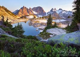Alpine Lake And Mountains Cascade Mountains Washington Alpine Lake Cascade Mountains Lake