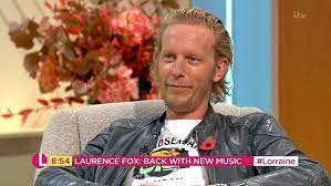 The pogues have hit out at laurence fox after the controversial actor criticised the bbc's decision to air a censored version of 'fairytale of new york'. Laurence Fox Is Spotted Holding Hands With Mystery Brunette After The Gq Dinner In London Daily Mail Online